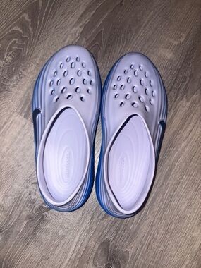 Nike Rejuven 8 Blue Slip-On Sandals